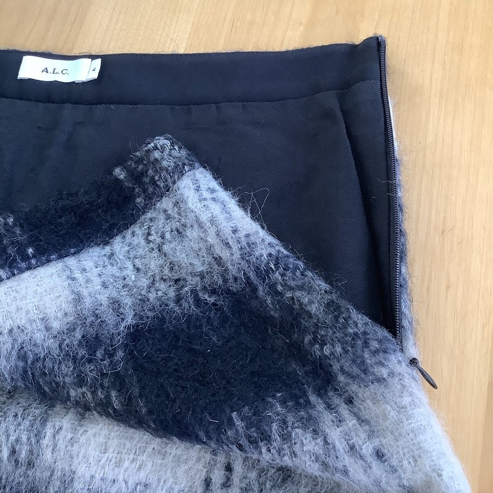 A.L.C. Italian wool skirt - Picture 3 of 9